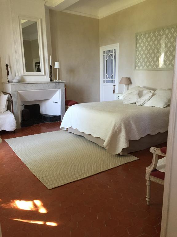 Domaine La Carraire Bed & Breakfast Lauris Екстериор снимка