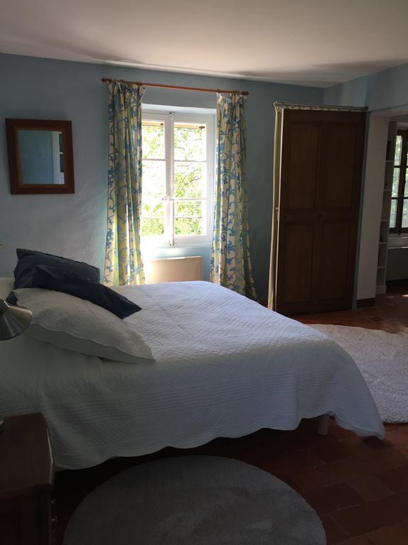 Domaine La Carraire Bed & Breakfast Lauris Екстериор снимка