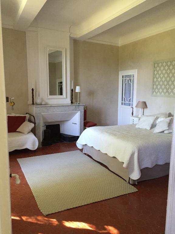 Domaine La Carraire Bed & Breakfast Lauris Екстериор снимка